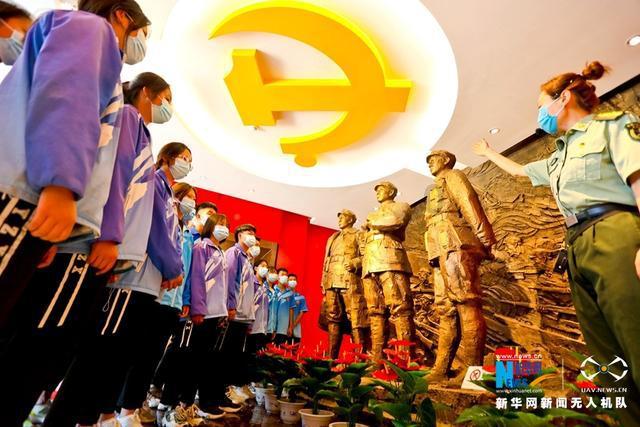 怀化特警克服极端天气影响冬训热潮